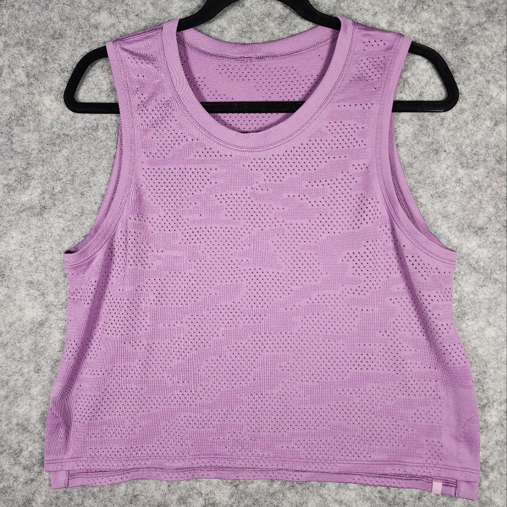 Lululemon Train To Be Tank Top Camo Dot in Wisteria Purple